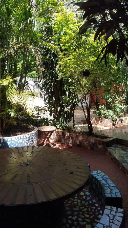 Residencial Uno Hostel Puerto Iguazú Exterior foto